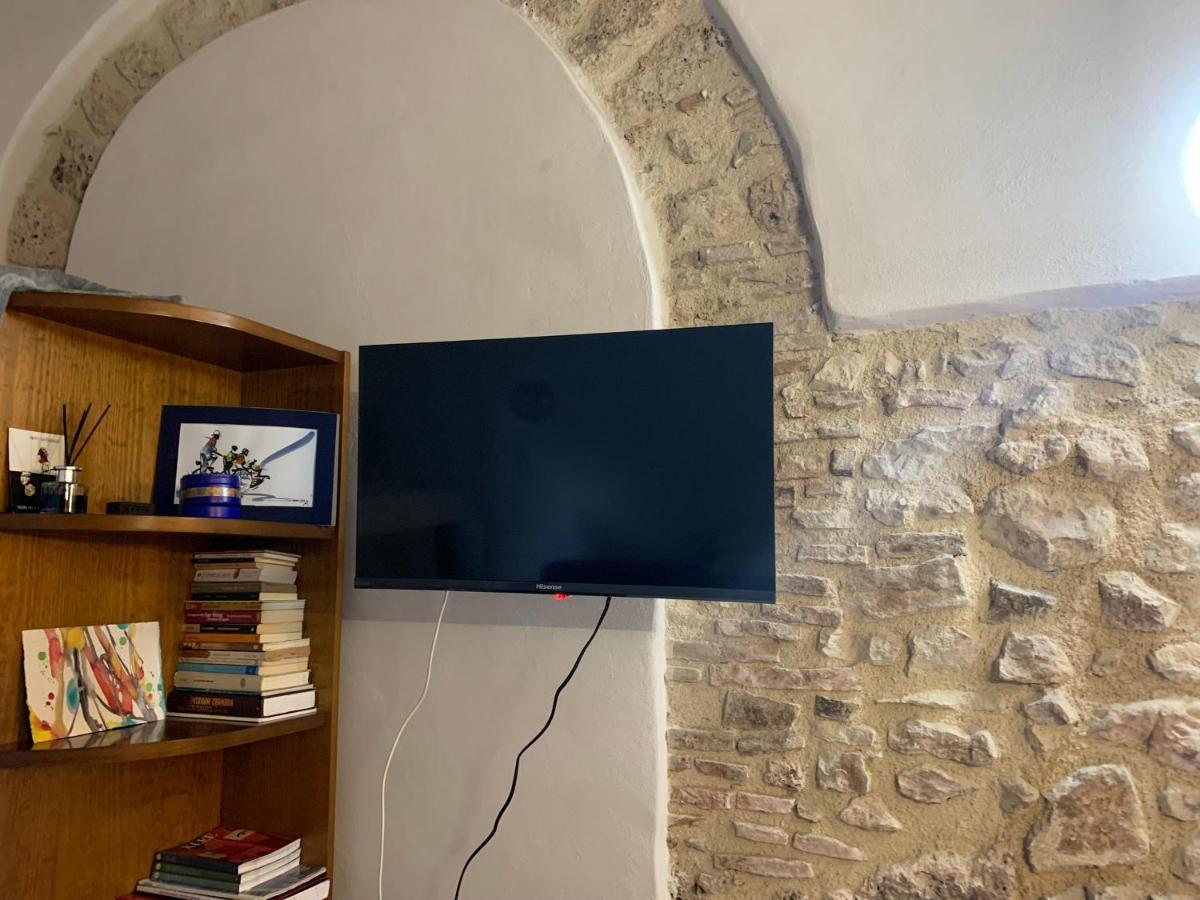 La Minicasa al Lago del Turano Castel di Tora Exterior foto